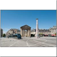 Bordeaux Place Victoire.jpg